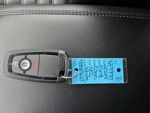 Used 2024 Ford Edge SEL image 29