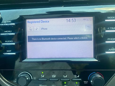 Used 2019 Toyota Camry LE w/ Convenience Package FWD image 29