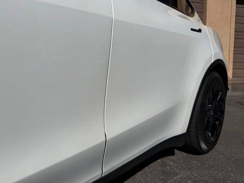 Used 2021 Tesla Model Y Long Range AWD/4WD image 28