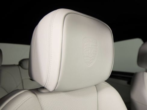 New 2026 Porsche Macan S image 33