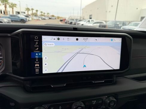 Used 2025 Jeep Wrangler Unlimited Rubicon image 29