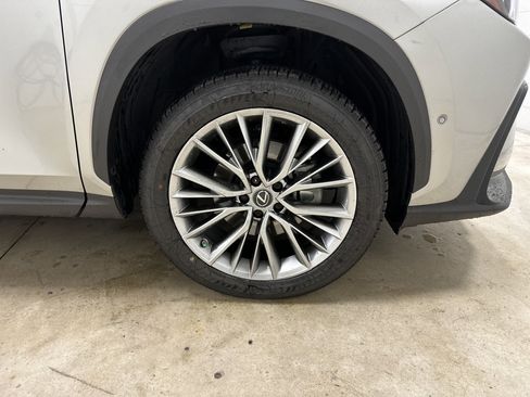 Used 2022 Lexus NX 350h AWD image 13