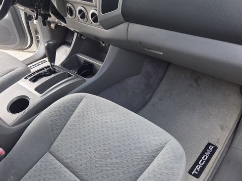 Used 2007 Toyota Tacoma PreRunner RWD image 12