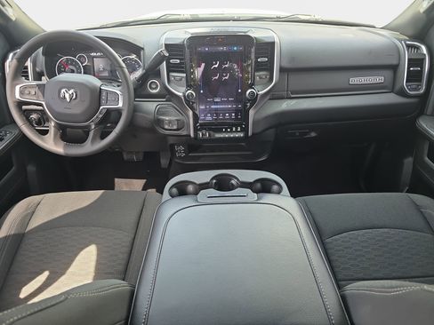 Used 2025 RAM 2500 Big Horn AWD/4WD image 10