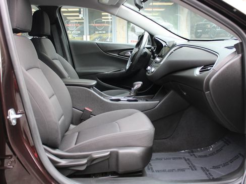 Used 2021 Chevrolet Malibu RS FWD image 8