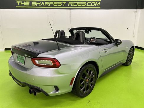 Used 2018 FIAT 124 Spider Abarth w/ Convenience Group RWD image 10