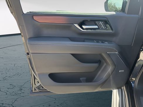 New 2026 GMC Yukon Denali w/ Sun & Power Step Package AWD/4WD image 25