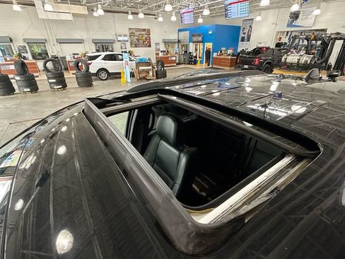 Used 2020 Jeep Grand Cherokee Limited AWD/4WD image 22