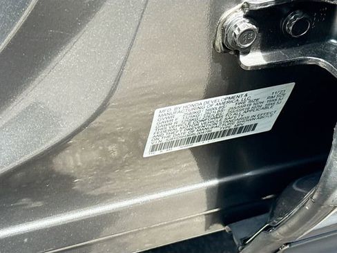 Used 2024 Acura MDX FWD image 31