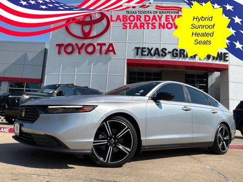Used 2025 Honda Accord Sport image 1