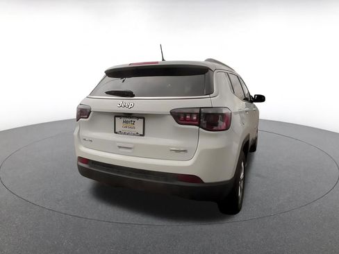 Used 2025 Jeep Compass Latitude image 14