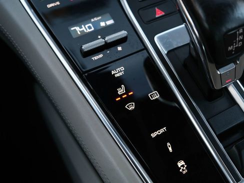 Used 2017 Porsche Panamera Turbo w/ Carbon Fiber Interior Package image 43