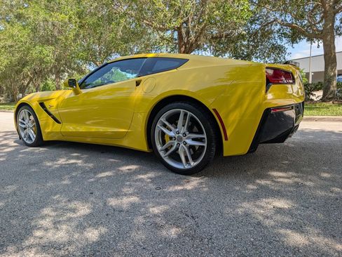 Used 2019 Chevrolet Corvette Stingray Coupe w/ 1LT RWD image 6