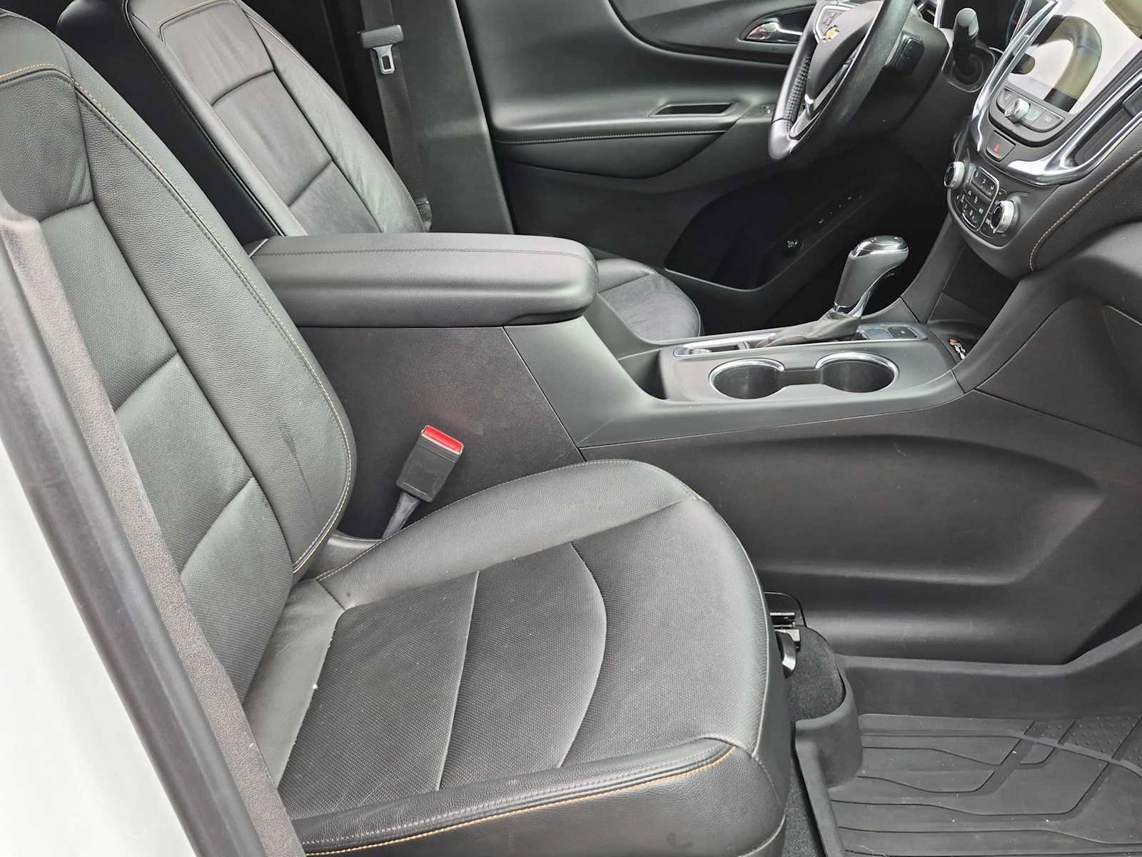 Used 2021 Chevrolet Equinox Premier w/ LPO, Floor Liner Package AWD/4WD image 21