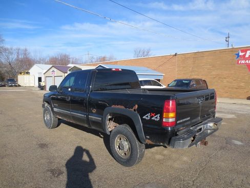 Used 2002 Chevrolet Silverado 2500 LT w/ Off-Road Skid Plate Pkg image 9