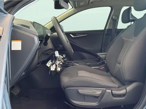 Used 2023 Kia Niro LX FWD image 13