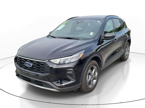 Used 2025 Ford Escape ST-Line AWD/4WD image 3