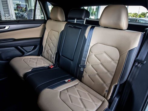 New 2026 Volkswagen Atlas Cross Sport SE FWD image 29