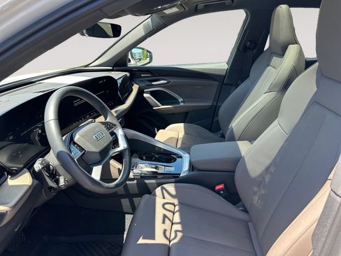 Used 2025 Audi Q5 Premium Plus w/ Premium Plus AWD/4WD image 9