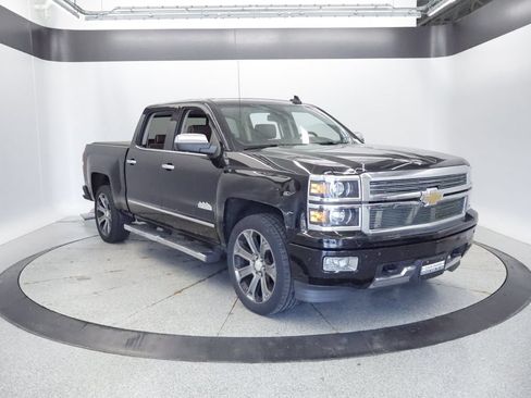 Used 2015 Chevrolet Silverado 1500 High Country w/ High Country Premium Package AWD/4WD image 7