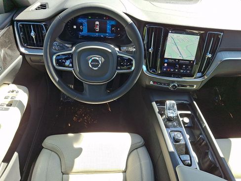 Certified 2024 Volvo V60 B5 Cross Country Ultimate w/ Protection Package Premier AWD/4WD image 12