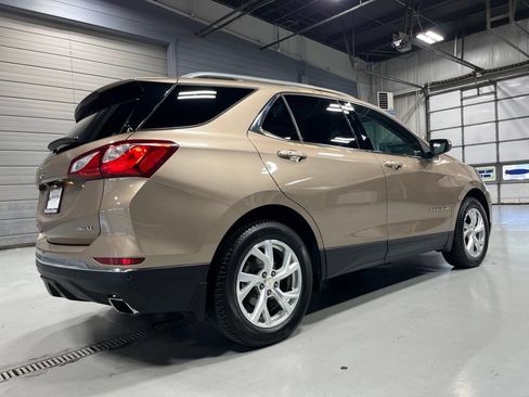 Used 2018 Chevrolet Equinox LT w/ Sun & Infotainment Package AWD/4WD image 7