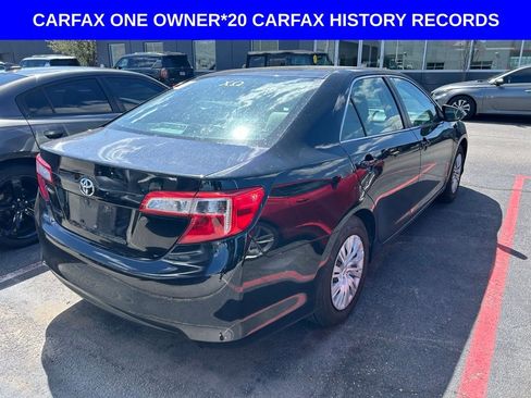 Used 2012 Toyota Camry L image 3