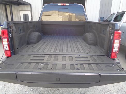 Used 2020 Ford F250 Lariat w/ Chrome Package image 24