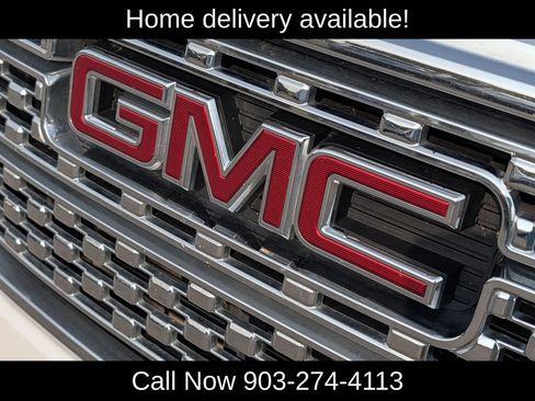 Used 2019 GMC Acadia Denali w/ Technology Package FWD image 40