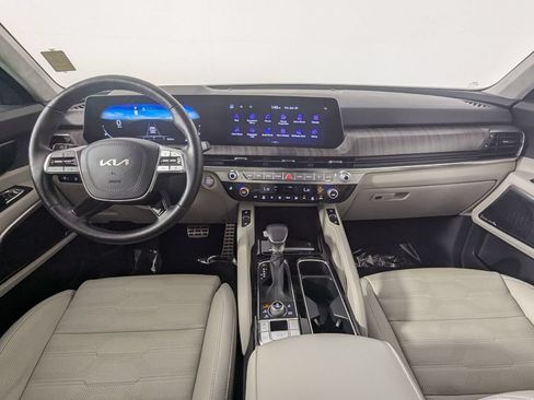 Used 2024 Kia Telluride SX Prestige w/ Towing Package AWD/4WD image 14