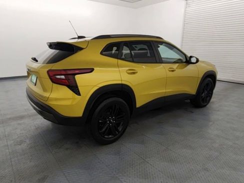 Used 2025 Chevrolet Trax ACTIV image 8