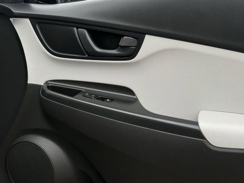 Used 2023 Hyundai Kona SEL FWD image 25