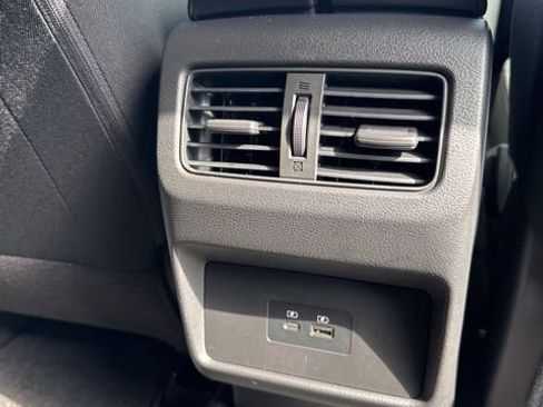 Certified 2023 Nissan Rogue SV image 16