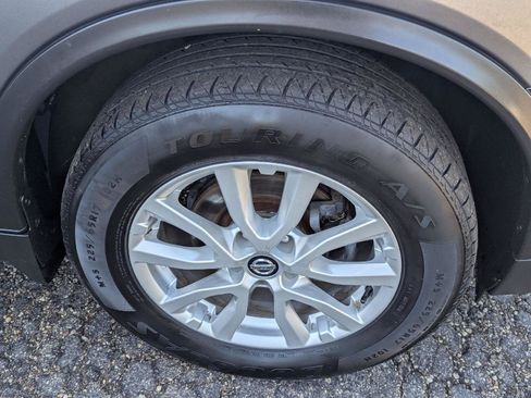 Used 2018 Nissan Rogue SV w/ Sun & Sound Touring Package AWD/4WD image 36