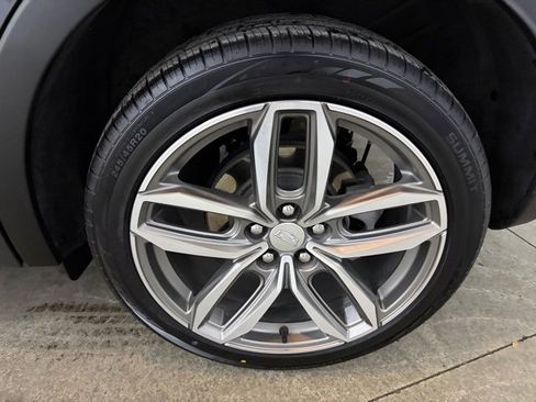 Used 2022 Cadillac XT4 Sport image 9