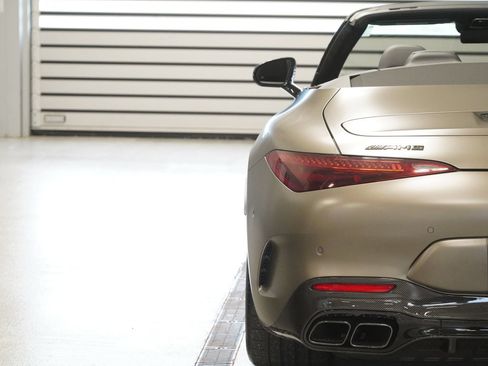 Used 2025 Mercedes-Benz SL 63 AMG S e Performance 4MATIC image 12