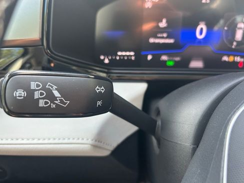 New 2026 Volkswagen Taos S FWD image 19