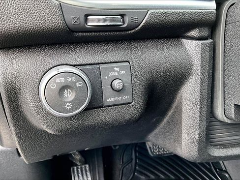 Used 2017 Chevrolet Traverse LT w/ Style and Technology Package AWD/4WD image 38