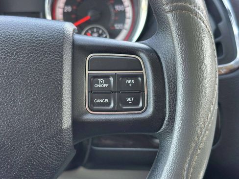 Used 2015 Dodge Grand Caravan SXT FWD image 31