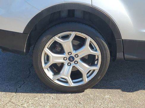 Used 2019 Ford Escape Titanium FWD image 5