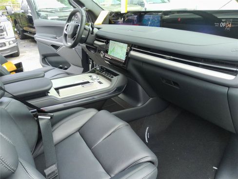 New 2026 Lincoln Navigator Reserve w/ Jet Appearance Package AWD/4WD image 27