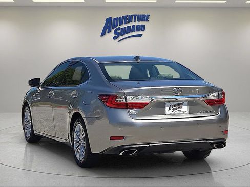 Used 2016 Lexus ES 350 w/ Premium Package w/Wood Trim FWD image 5