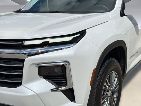 Certified 2024 Chevrolet Traverse LT FWD image 10