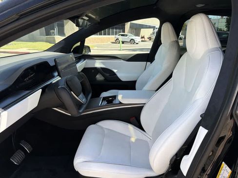 Used 2022 Tesla Model X Plaid image 23