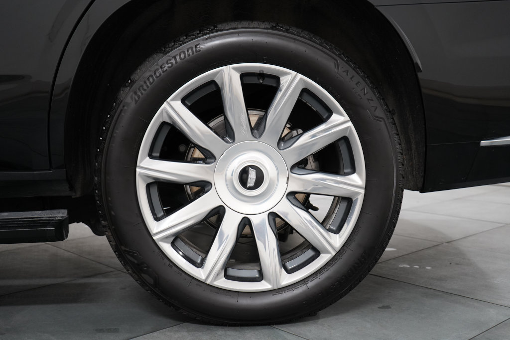 Used 2023 Cadillac Escalade Premium Luxury Platinum w/ LPO, Floor Liner Package AWD/4WD image 39