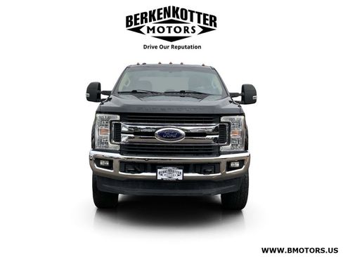 Used 2017 Ford F350 XLT w/ XLT Value Package AWD/4WD image 2