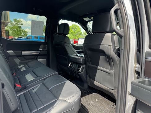 Used 2025 Ford F150 Platinum AWD/4WD image 15