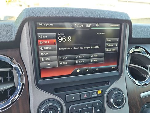 Used 2015 Ford F250 Lariat w/ Chrome Package image 22