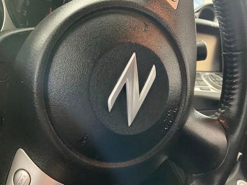 Used 2017 Nissan 370Z Touring image 41