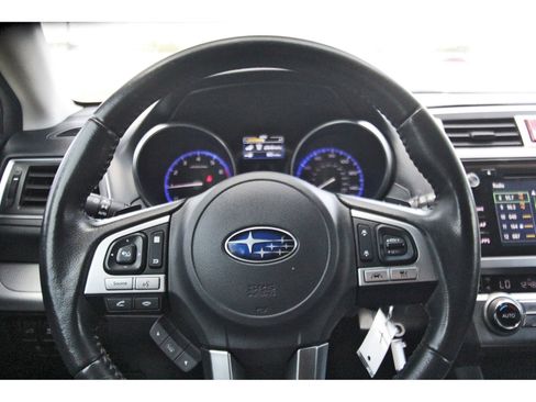 Used 2017 Subaru Outback 2.5i Premium AWD/4WD image 13